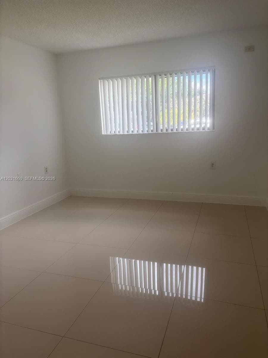 7120 NW 179th St # 106, Hialeah FL 33015 — 6