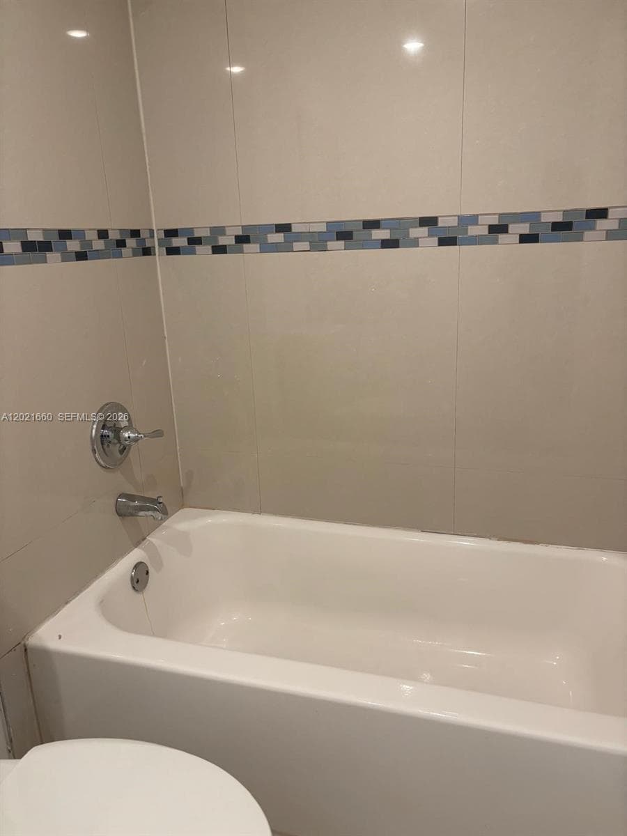 7120 NW 179th St # 106, Hialeah FL 33015 — 5