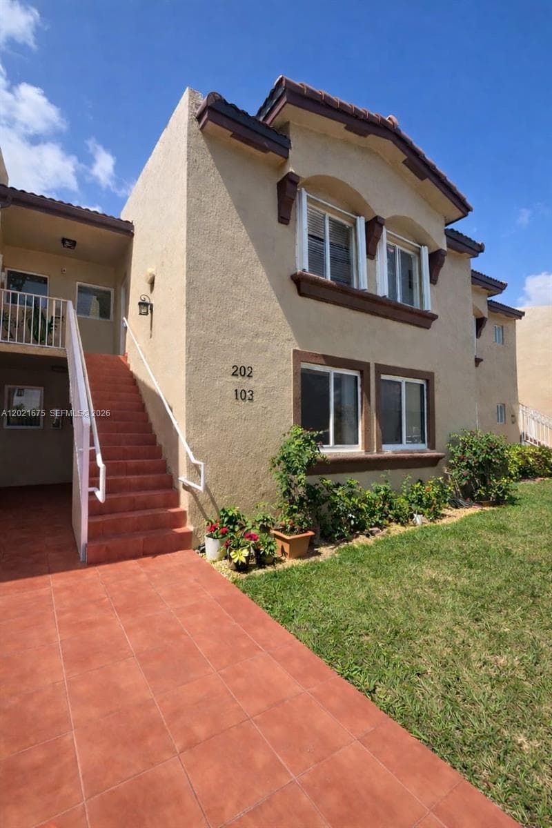 15761 SW 137 ave # 202, Miami FL 33177 — 3