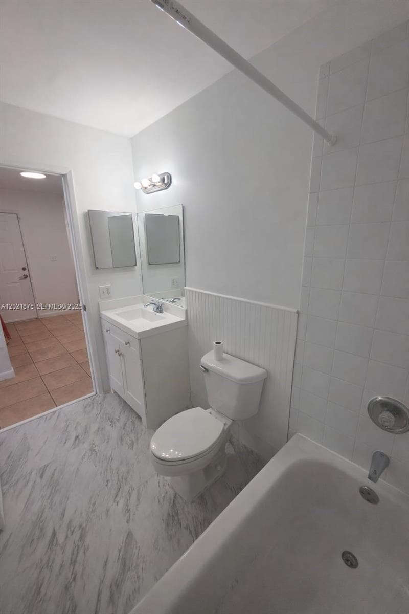 15761 SW 137 ave # 202, Miami FL 33177 — 21