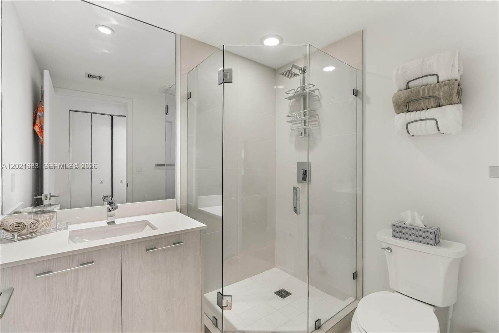 55 SW 9th St # 4001, Miami FL 33130 — 16