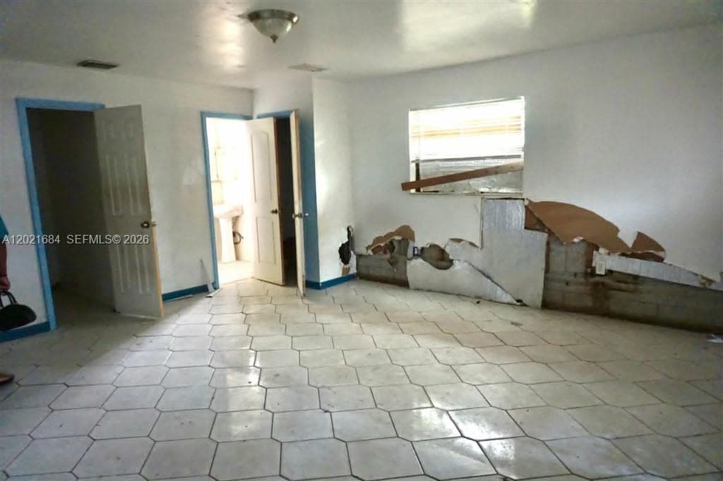 1667 NW 67th St, Miami FL 33147 — 6