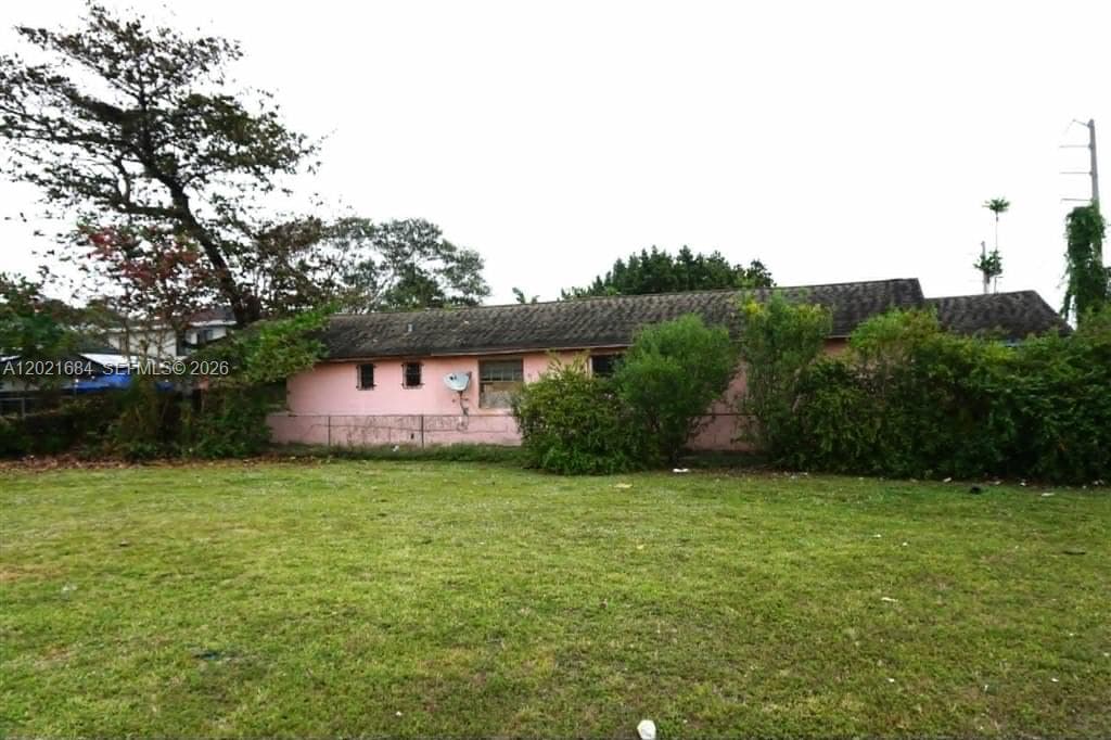 1667 NW 67th St, Miami FL 33147 — 13