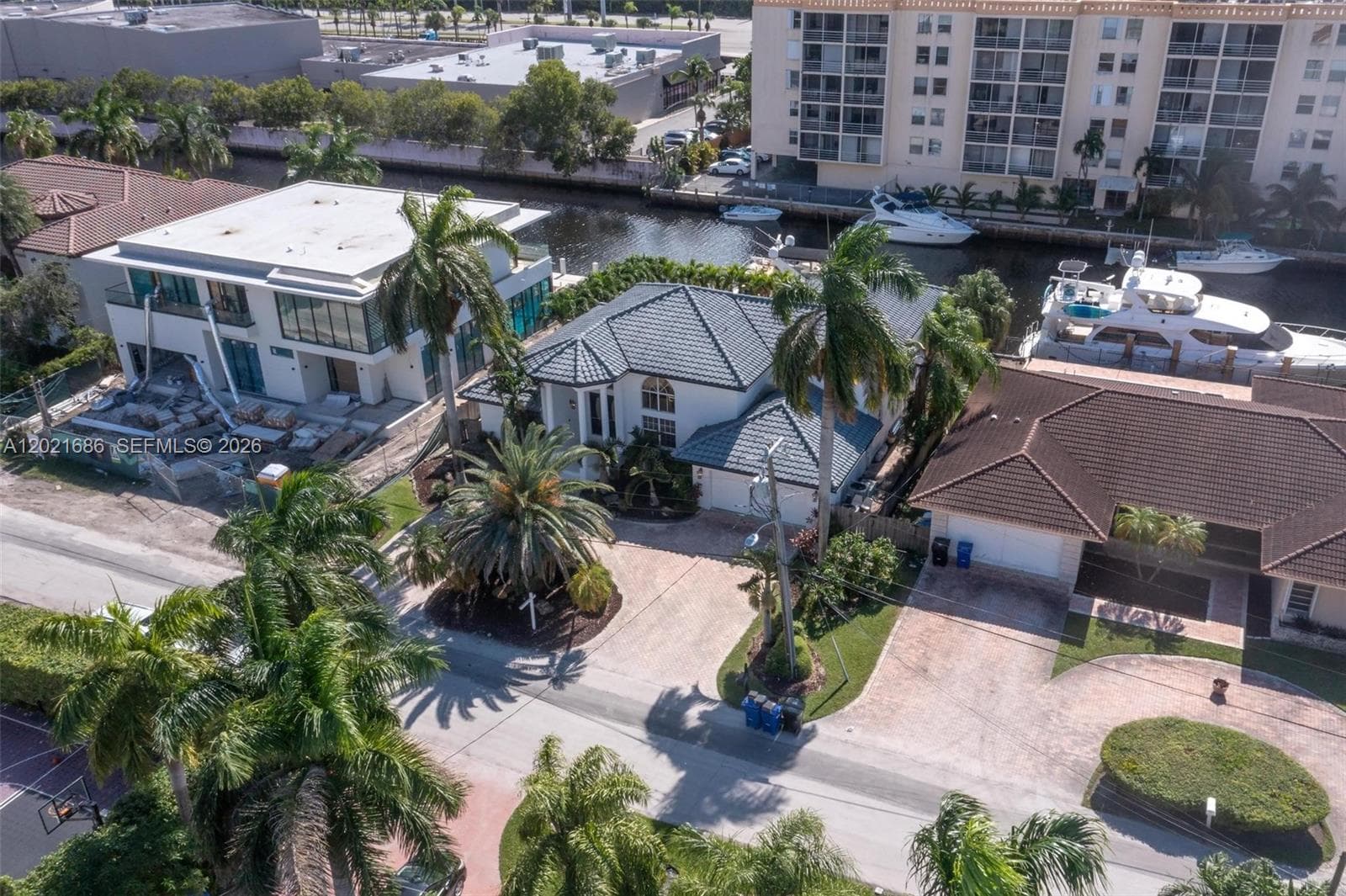 2940 NE 164th St, North Miami Beach FL 33160 — 46