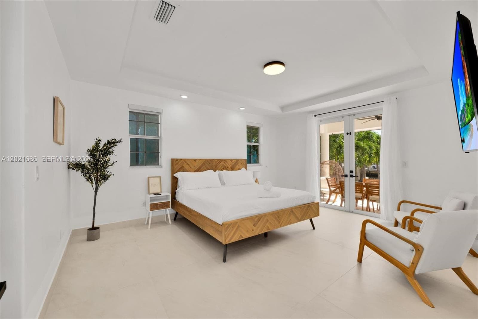 2940 NE 164th St, North Miami Beach FL 33160 — 16