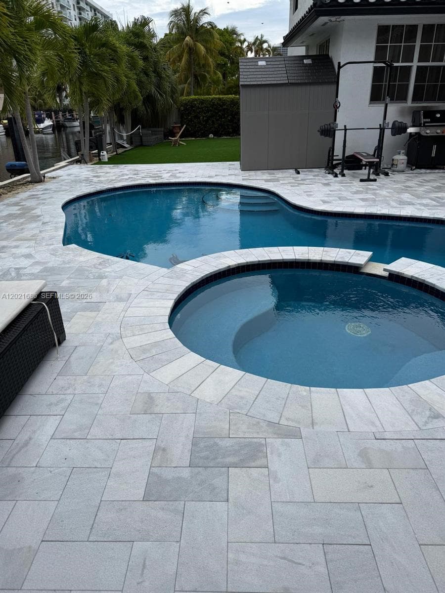 2940 NE 164th St, North Miami Beach FL 33160 — 36