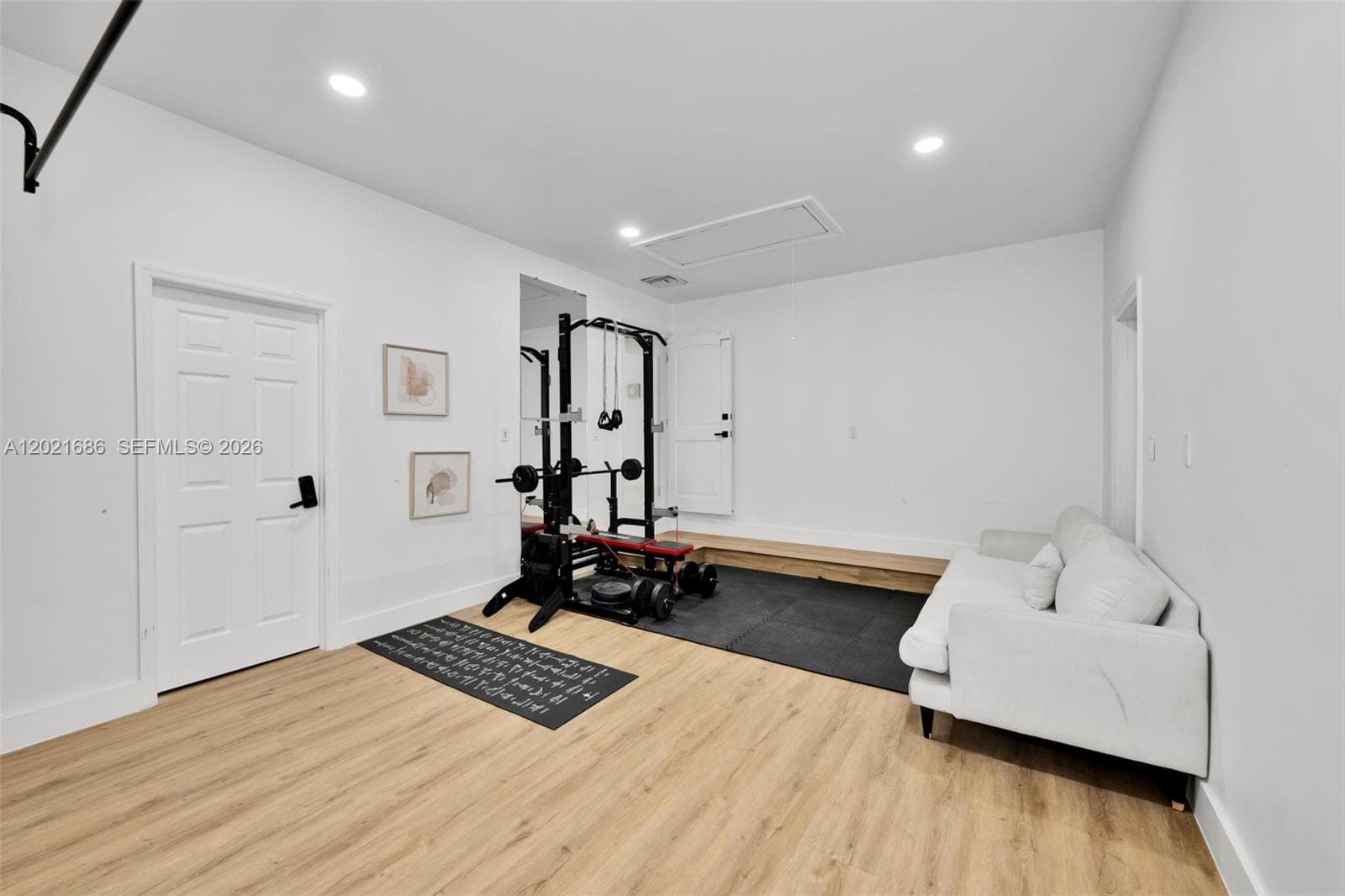 2940 NE 164th St, North Miami Beach FL 33160 — 30