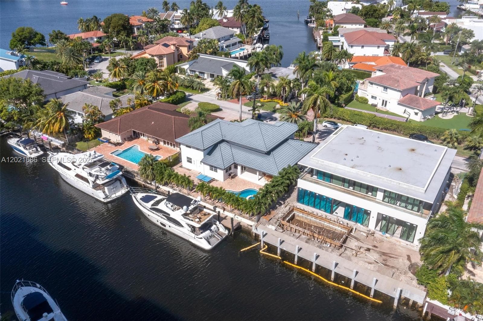 2940 NE 164th St, North Miami Beach FL 33160 — 38