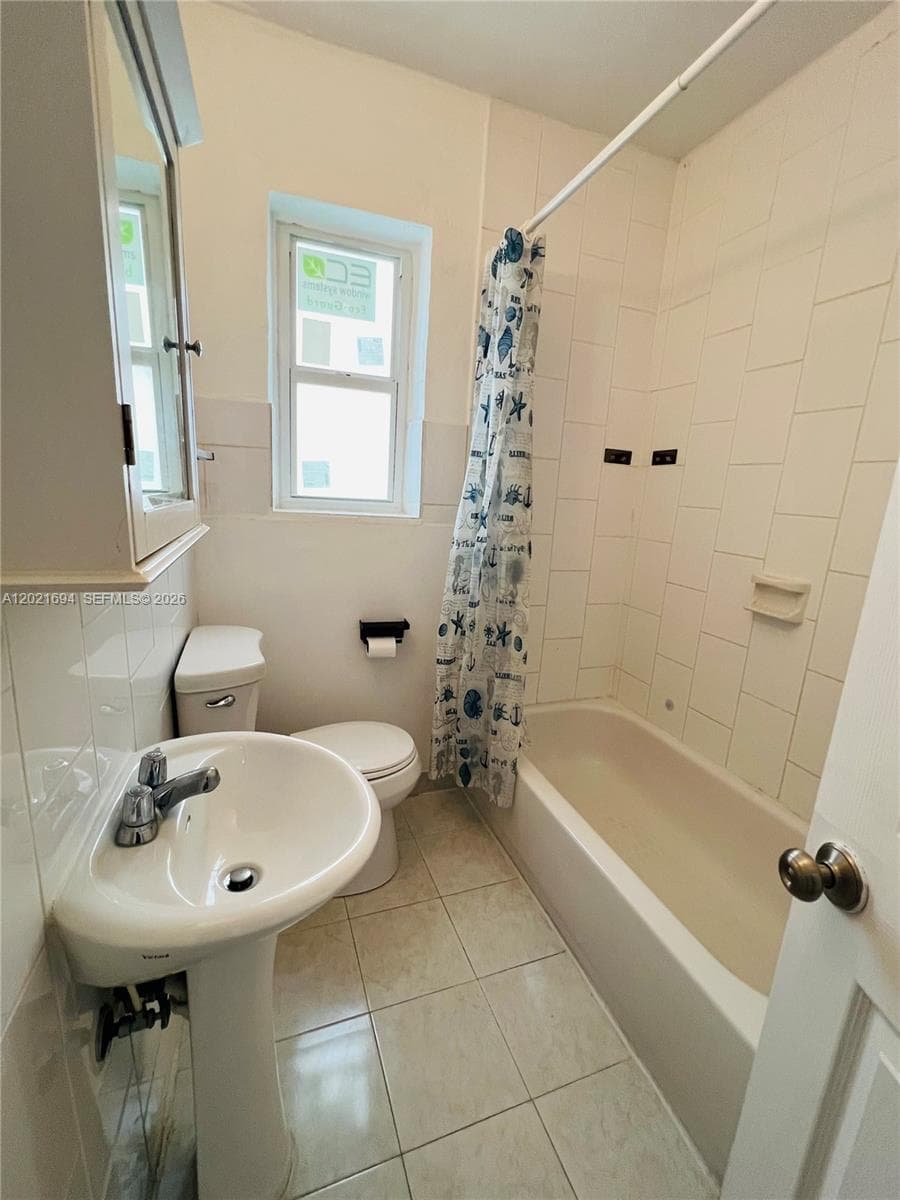 850 81st St # 3, Miami Beach FL 33141 — 7