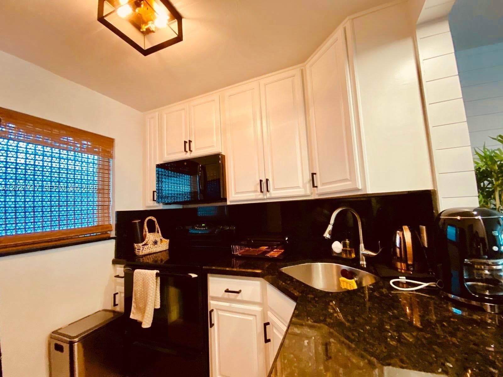 325 Ocean Dr # 408, Miami Beach FL 33139 — 9