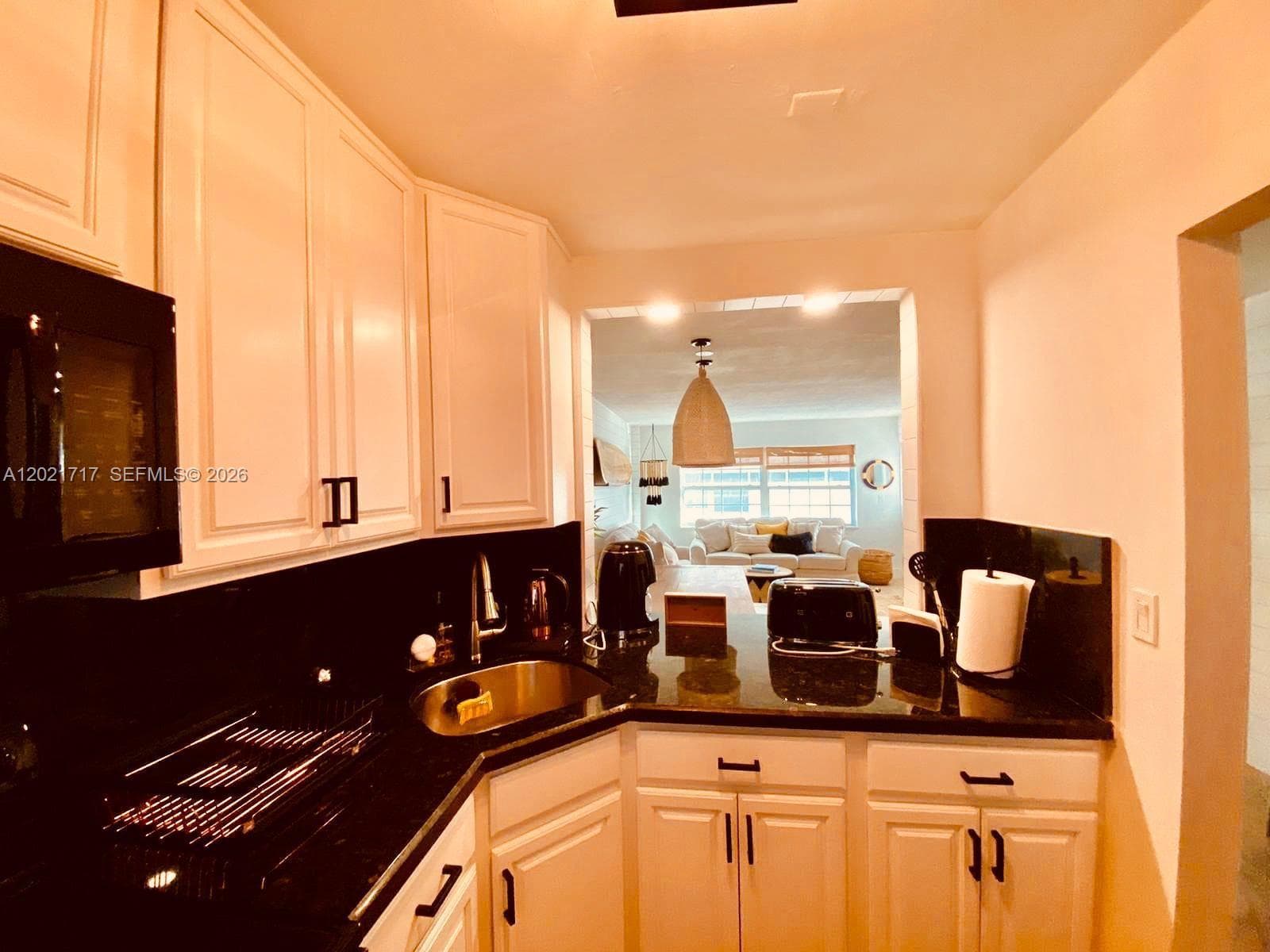 325 Ocean Dr # 408, Miami Beach FL 33139 — 8
