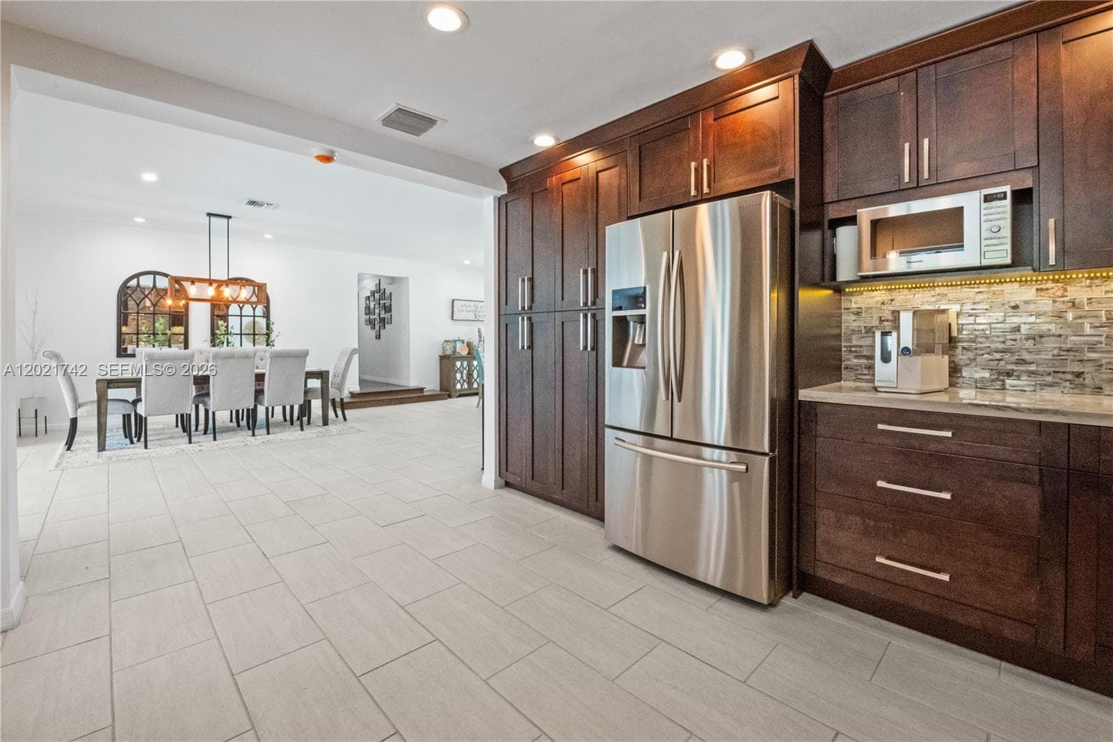 1183 Robin Ave, Miami Springs FL 33166 — 13