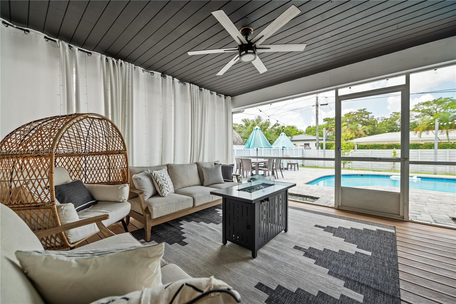 1183 Robin Ave, Miami Springs FL 33166 — 26