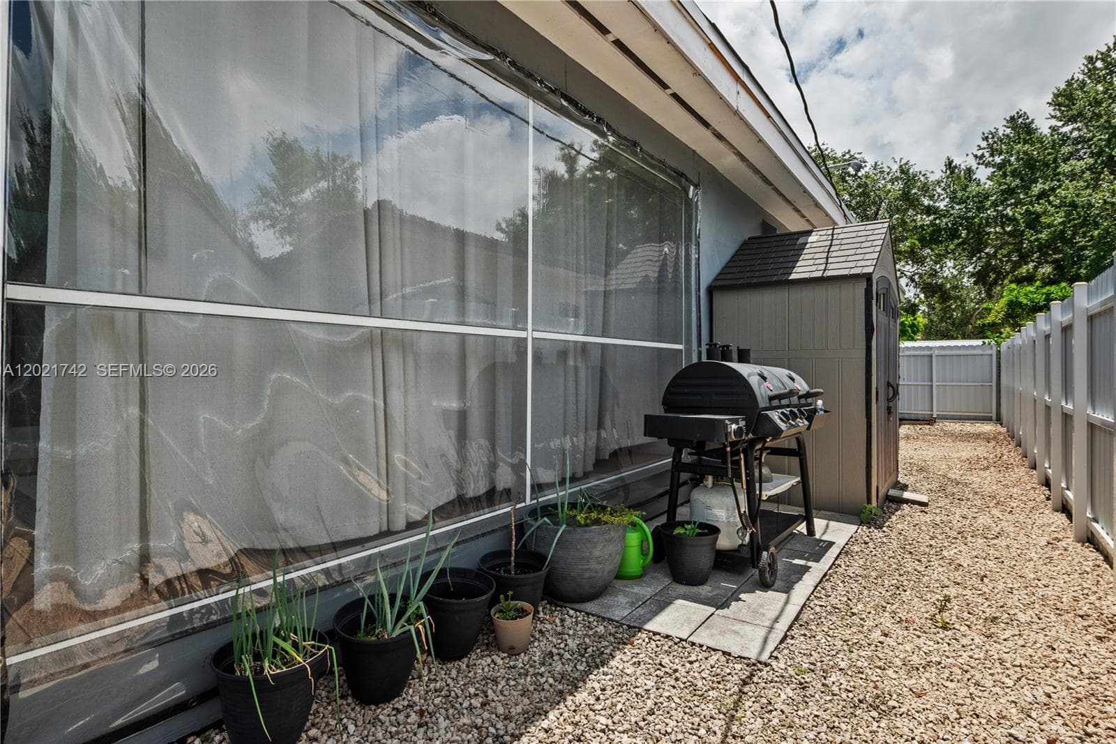 1183 Robin Ave, Miami Springs FL 33166 — 29