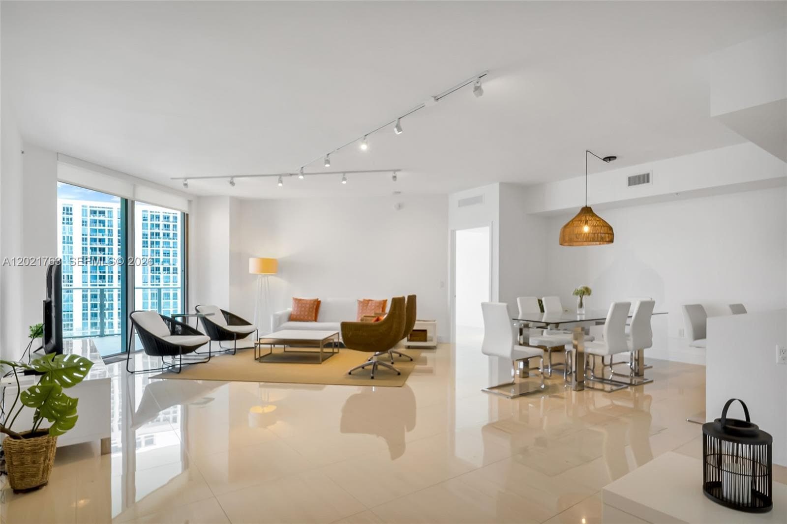 17301 Biscayne Blvd # 907, North Miami Beach FL 33160 — 1