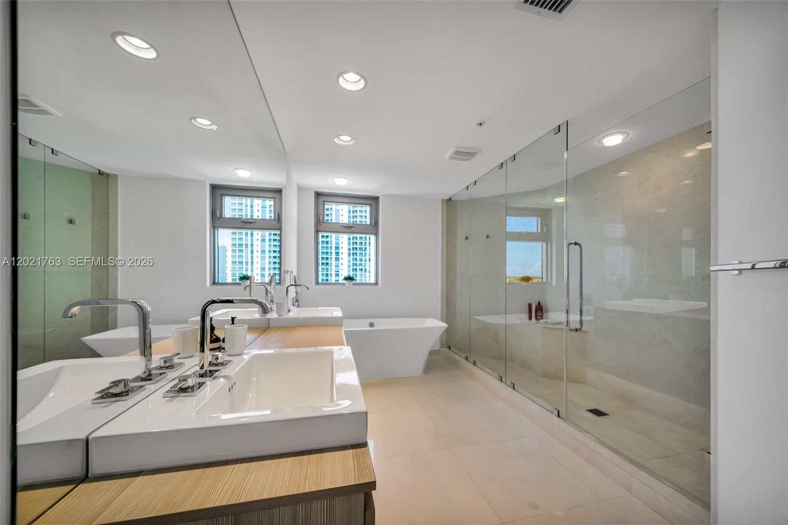 17301 Biscayne Blvd # 907, North Miami Beach FL 33160 — 21