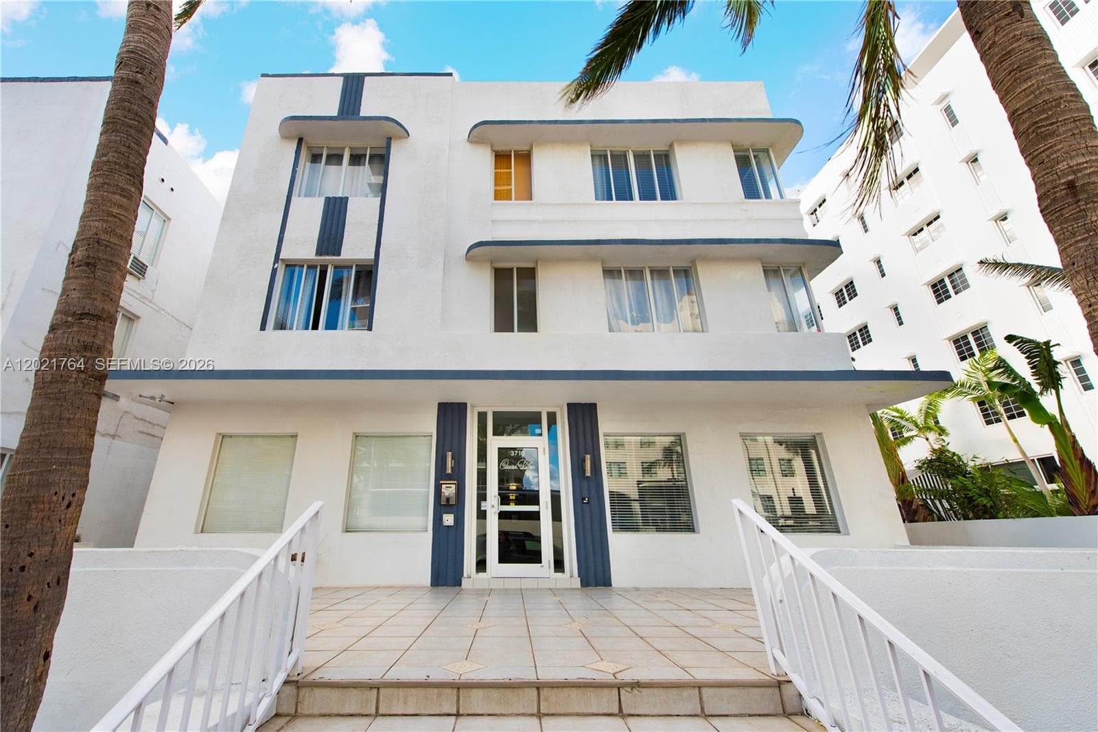 3710 Collins Ave # 305, Miami Beach FL 33140 — 2