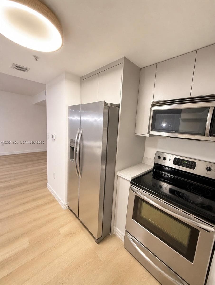 275 NE 18th St # 910, Miami FL 33132 — 13