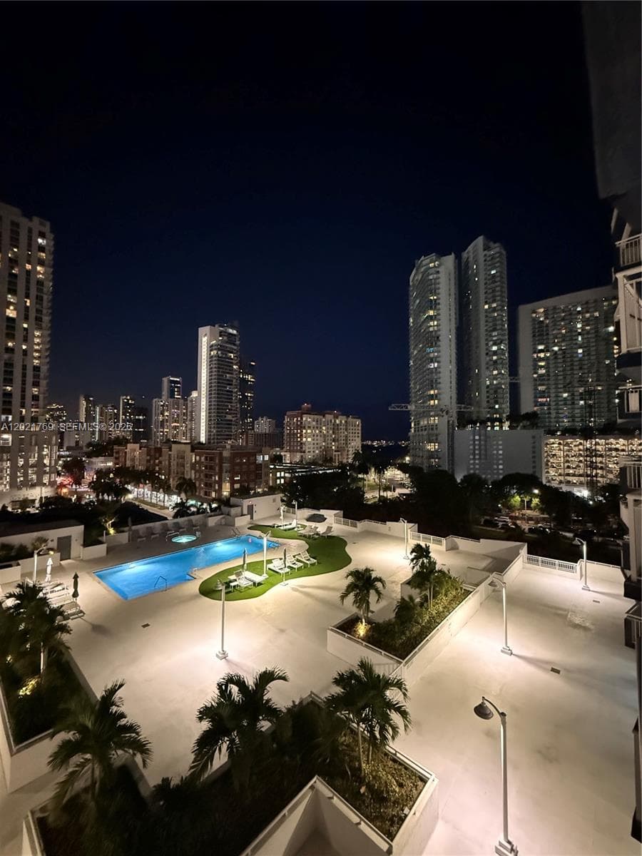 275 NE 18th St # 910, Miami FL 33132 — 28