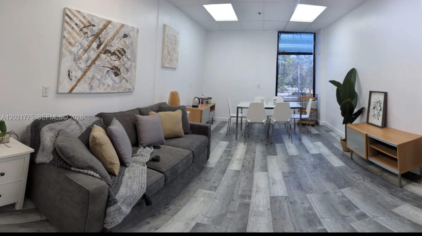 12550 Biscayne Blvd # 220, North Miami FL 33181 — 1