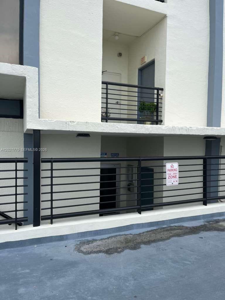 12550 Biscayne Blvd # 220, North Miami FL 33181 — 18