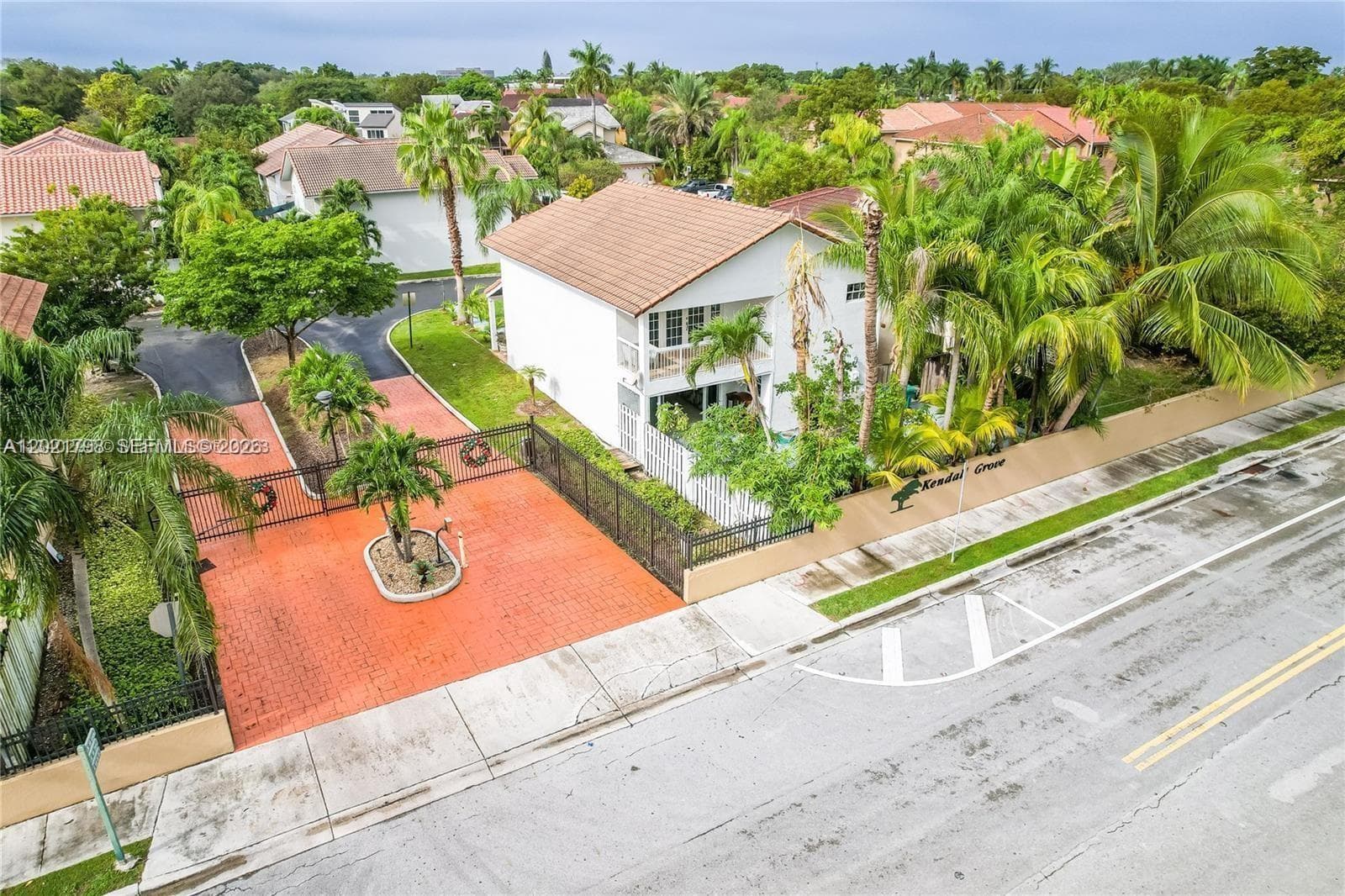 8909 SW 108th Cir Ct, Miami FL 33176 — 3