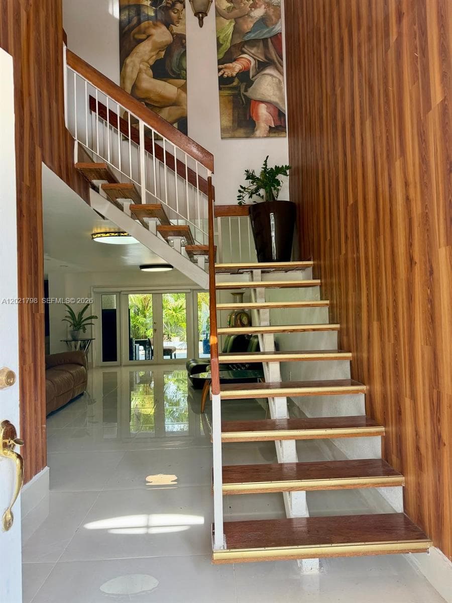 8909 SW 108th Cir Ct, Miami FL 33176 — 32