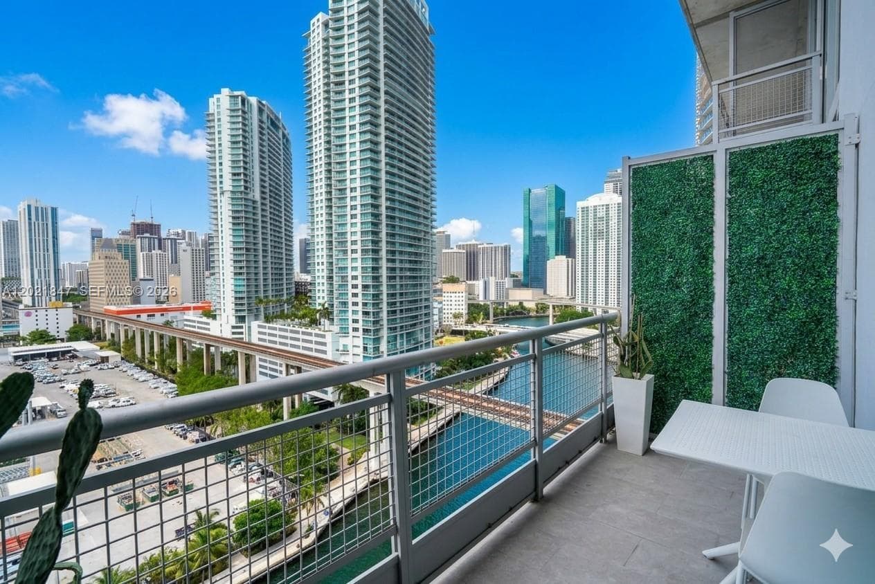 690 SW 1st Ct # 1913, Miami FL 33130 — 12