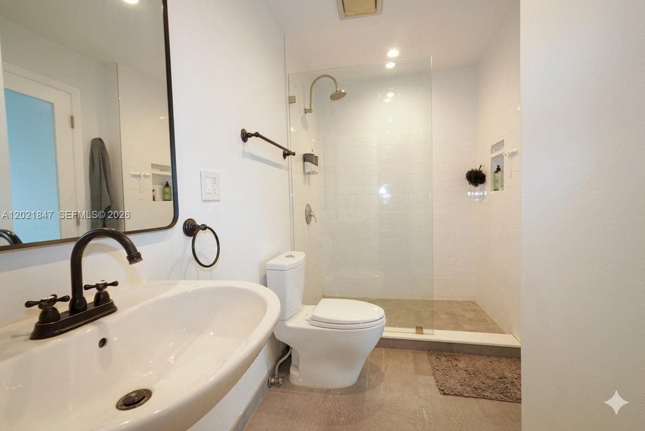 690 SW 1st Ct # 1913, Miami FL 33130 — 22