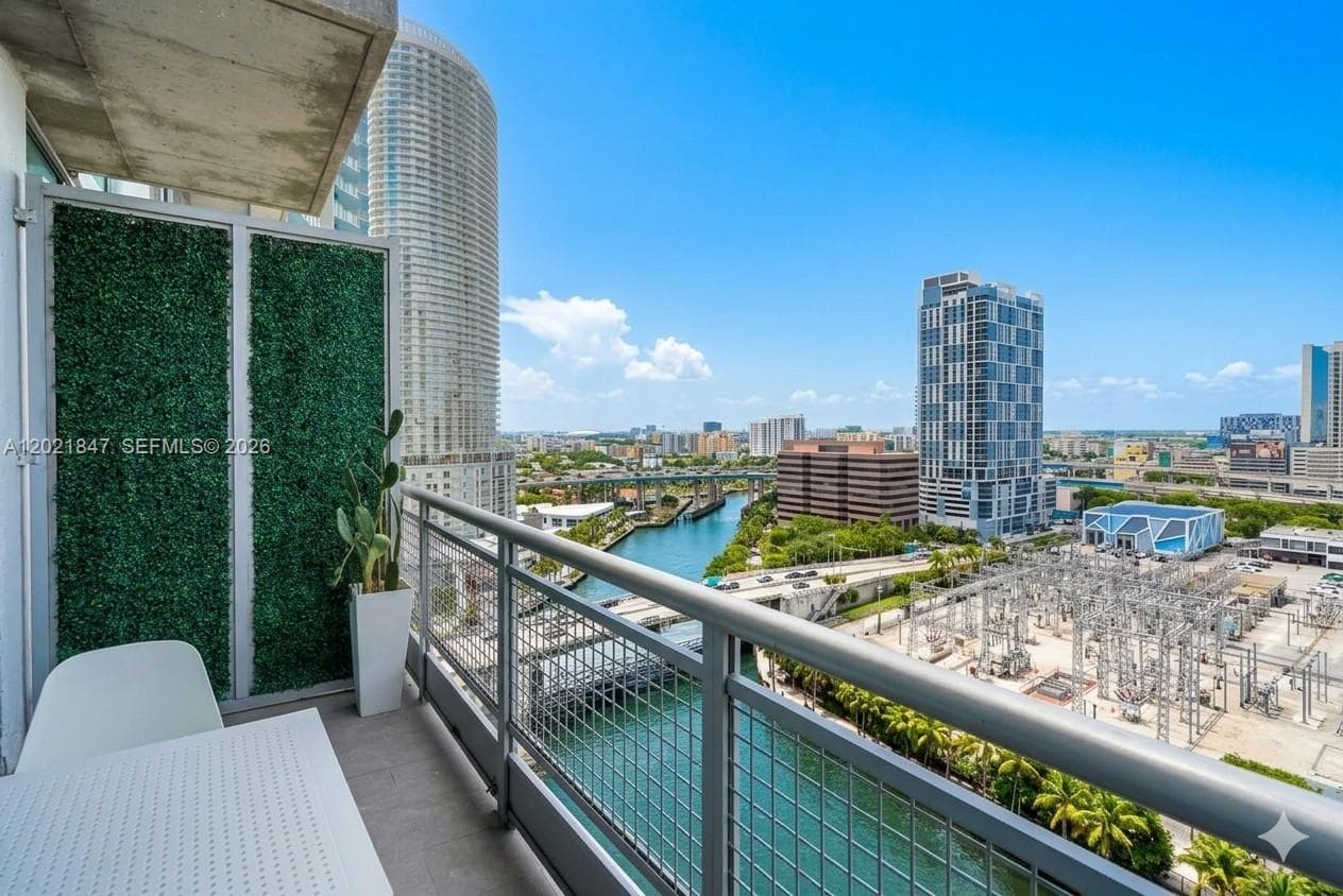 690 SW 1st Ct # 1913, Miami FL 33130 — 10