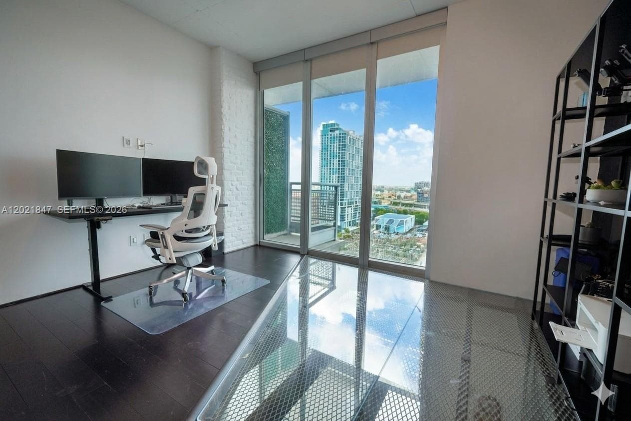 690 SW 1st Ct # 1913, Miami FL 33130 — 18