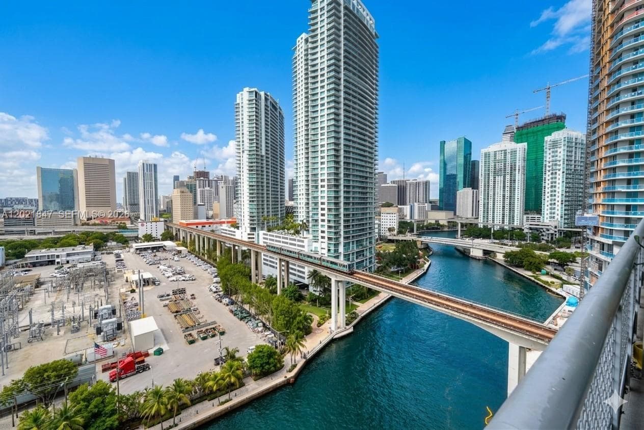 690 SW 1st Ct # 1913, Miami FL 33130 — 11