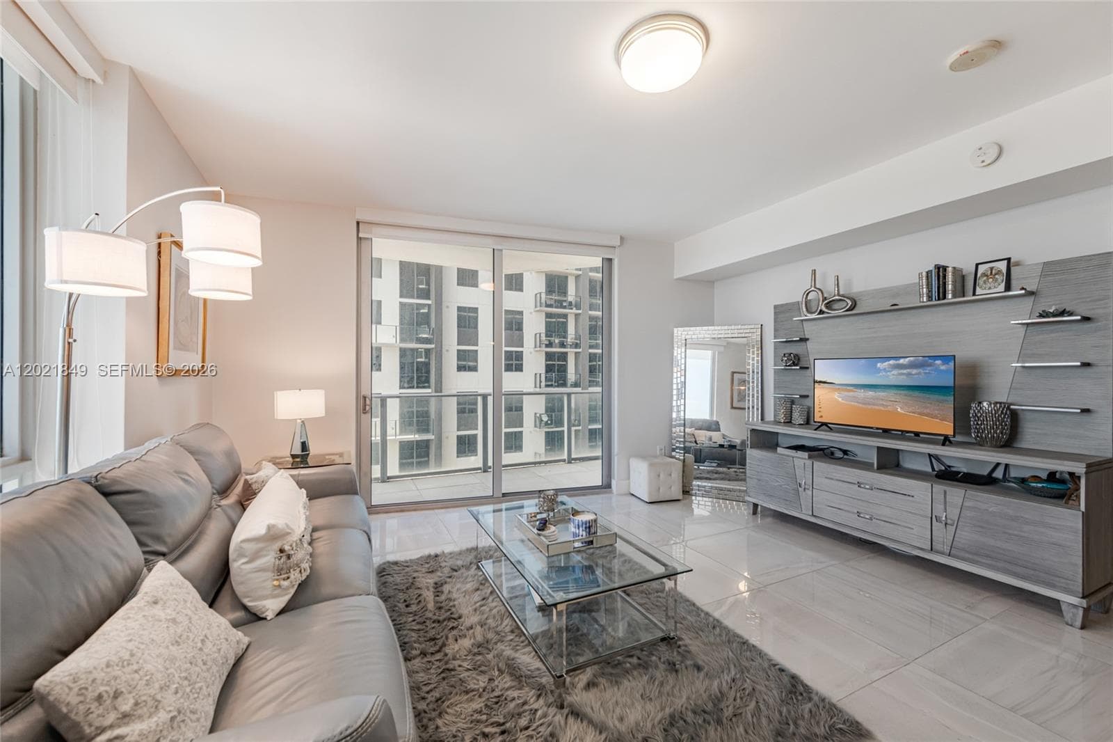 1010 SW 2nd Ave # 1608, Miami FL 33130 — 13