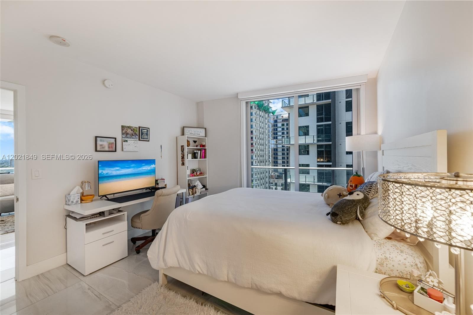 1010 SW 2nd Ave # 1608, Miami FL 33130 — 16