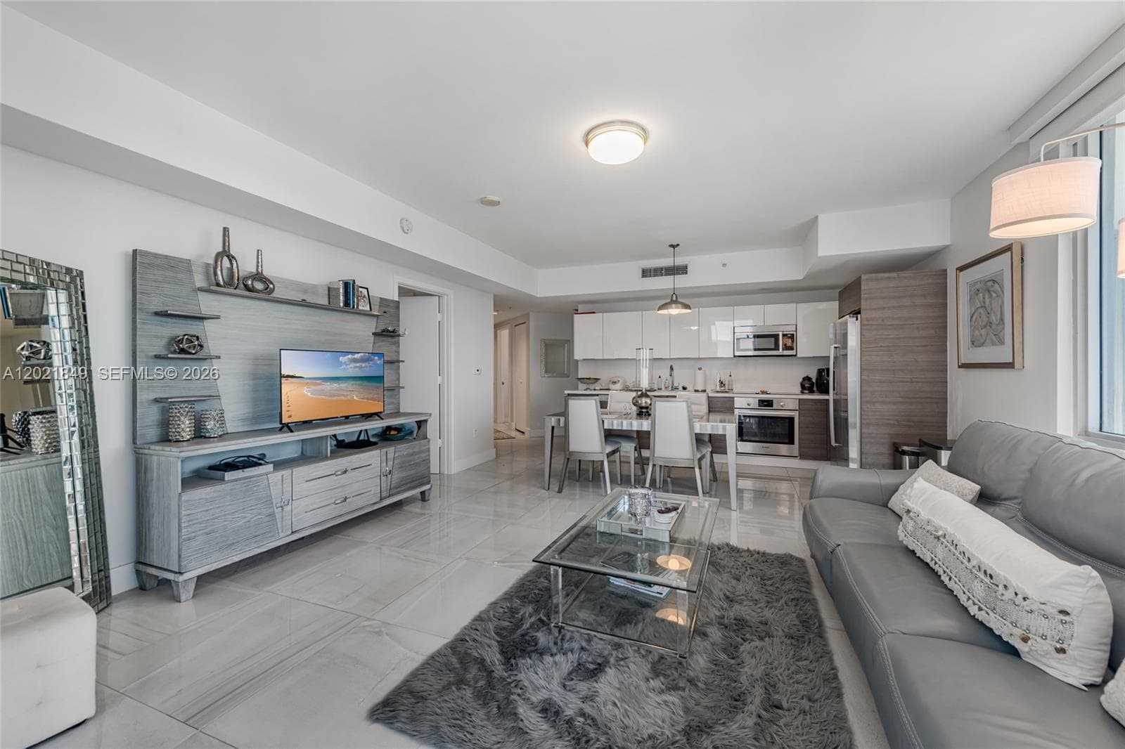 1010 SW 2nd Ave # 1608, Miami FL 33130 — 14