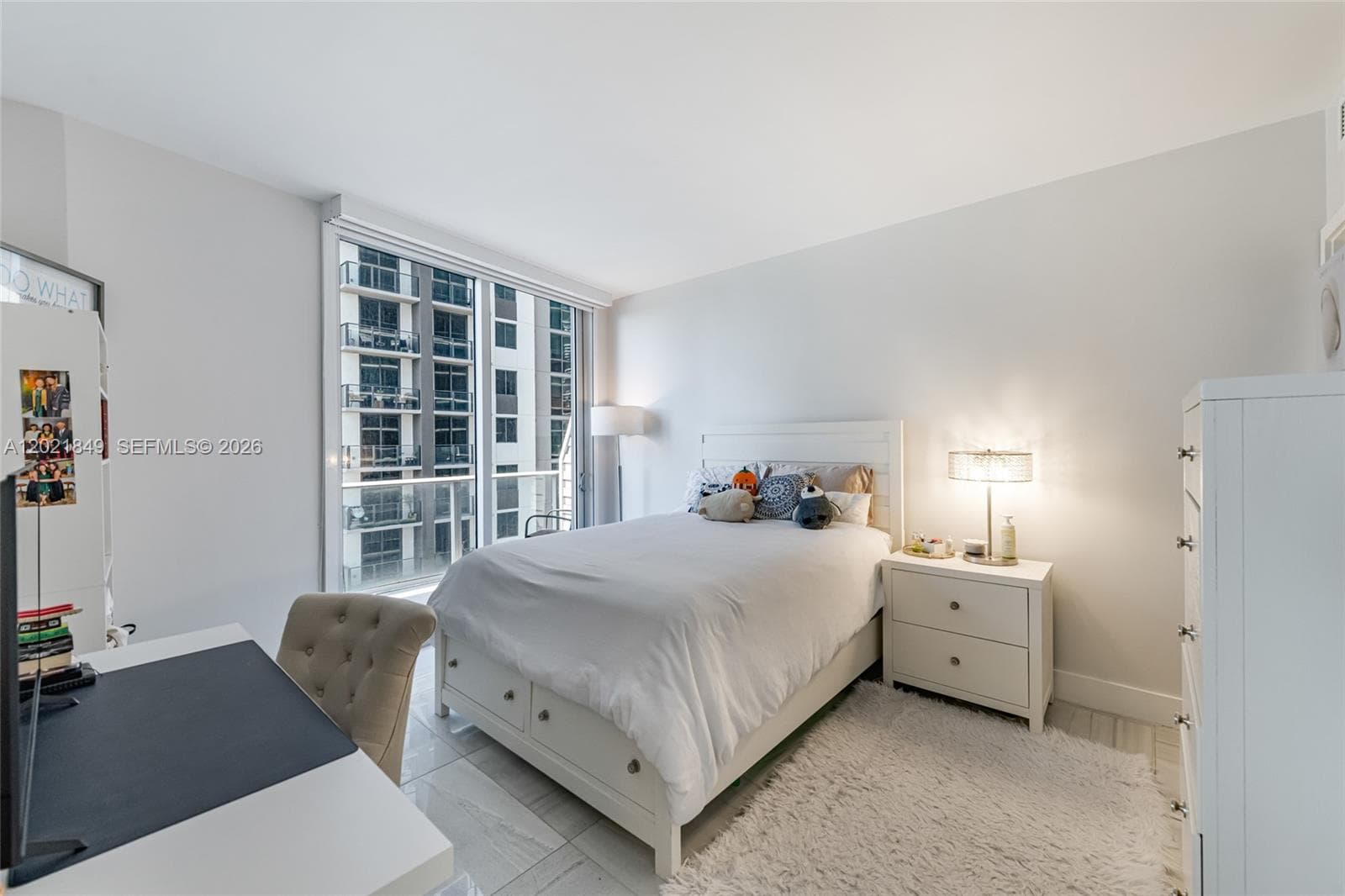 1010 SW 2nd Ave # 1608, Miami FL 33130 — 15
