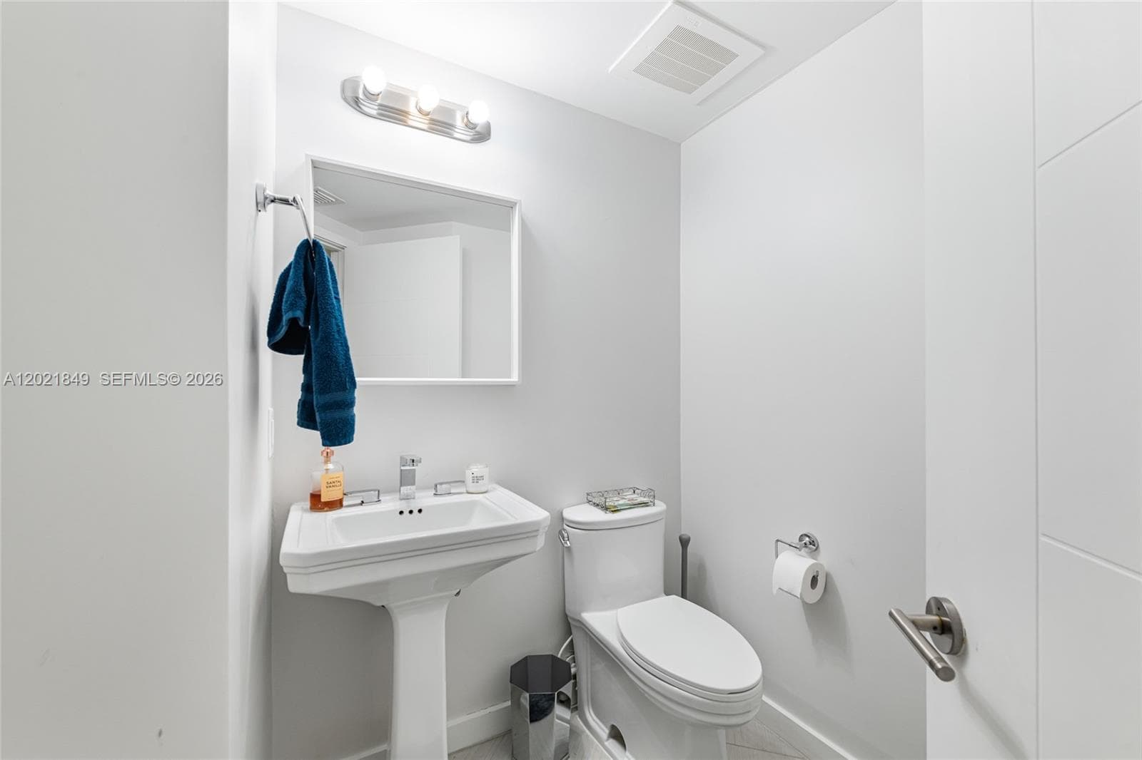 1010 SW 2nd Ave # 1608, Miami FL 33130 — 8