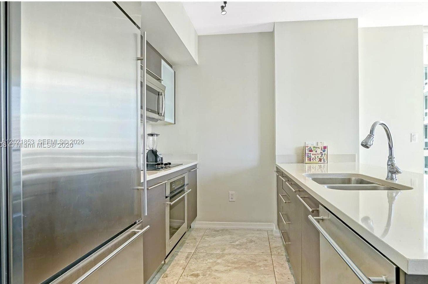 55 SE 6th St # 3001, Miami FL 33131 — 4