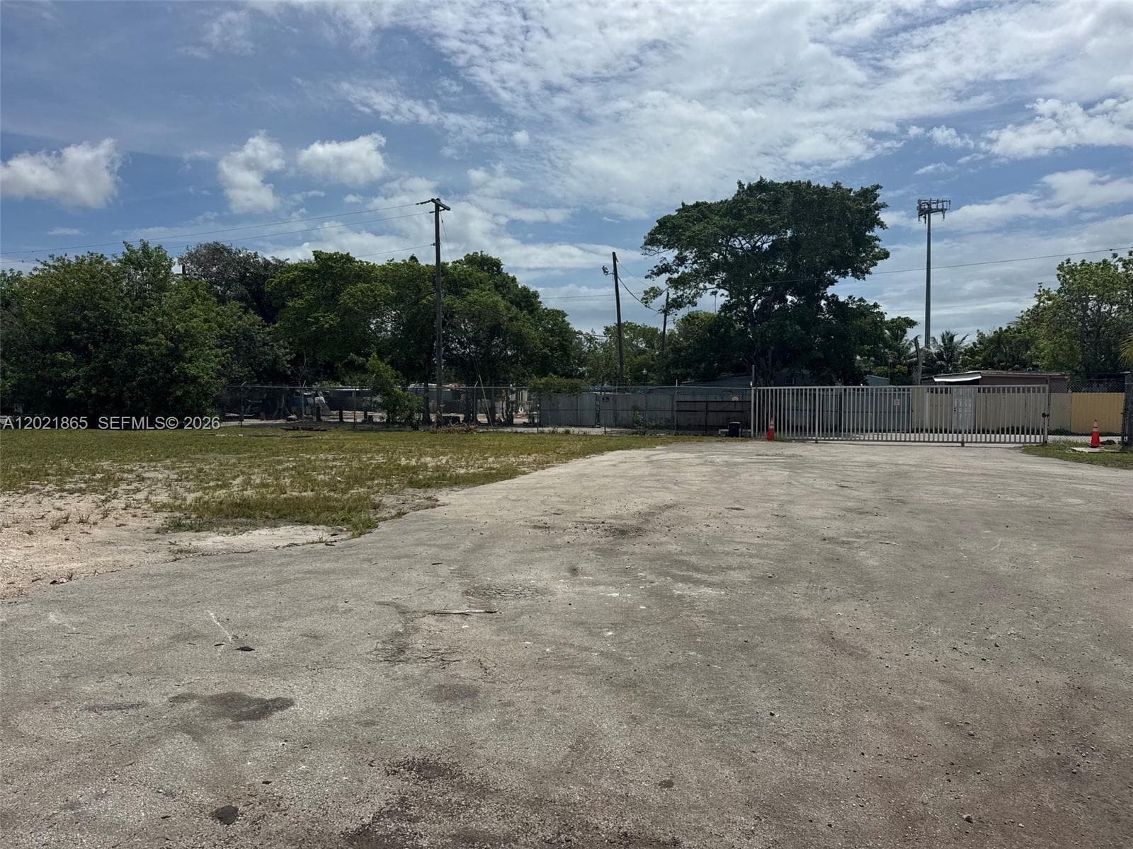 2955 NW 75th St, Miami FL 33147 — 2