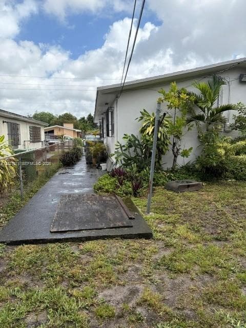 336 E 41st St, Hialeah FL 33013 — 13