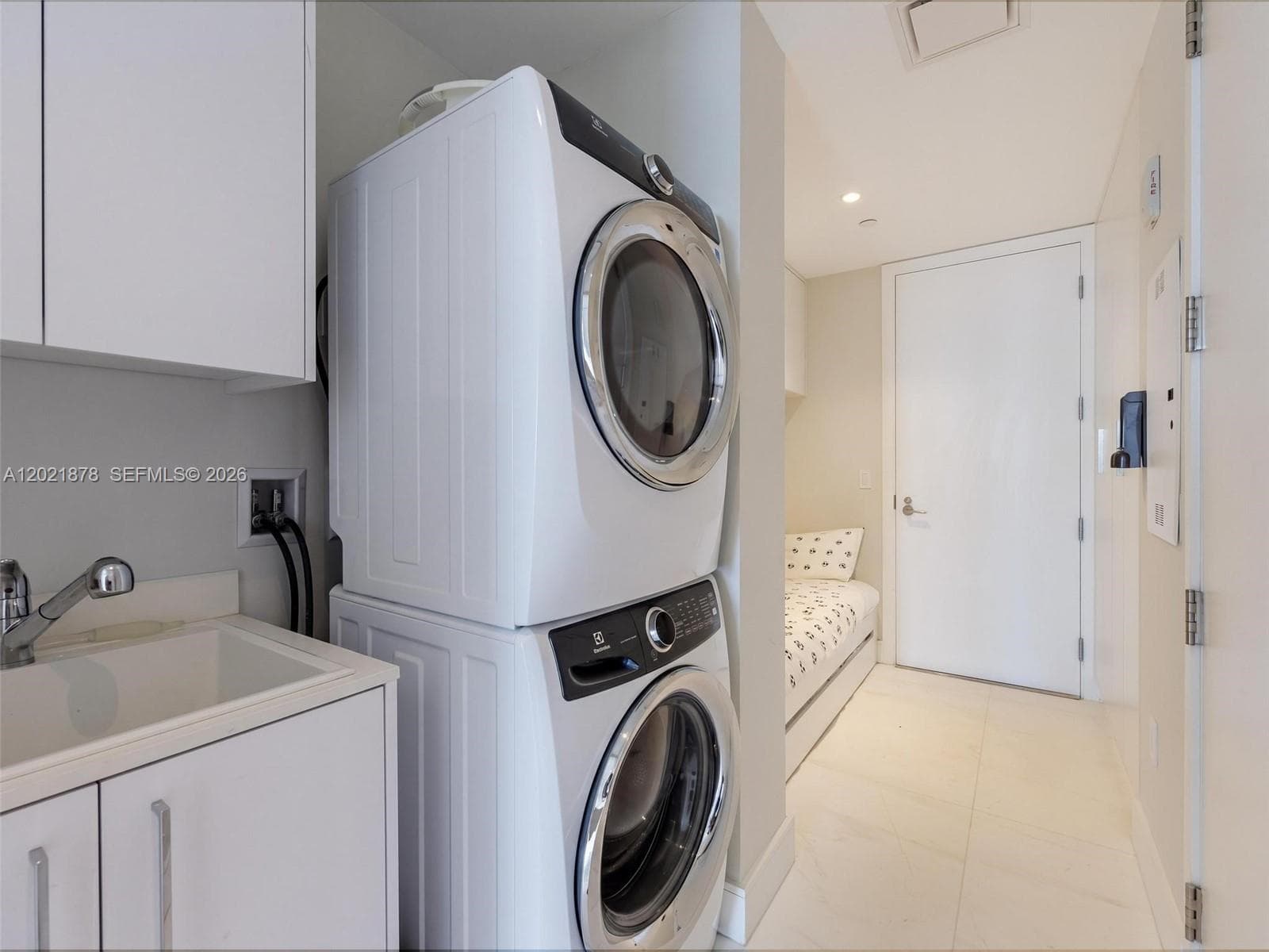 15701 Collins ave # 3001, Sunny Isles Beach FL 33160 — 12