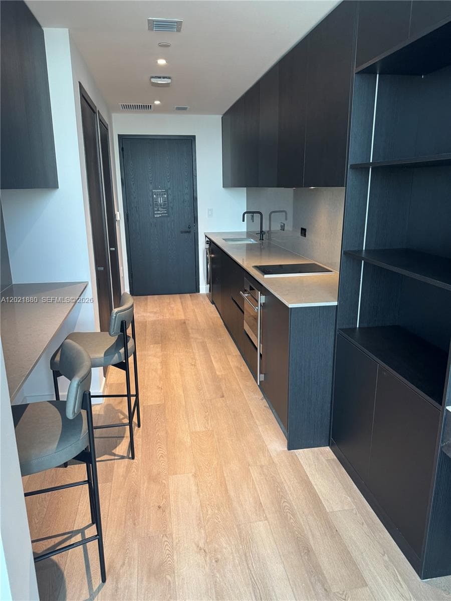 20 NE 11th St # 3405, Miami FL 33132 — 2