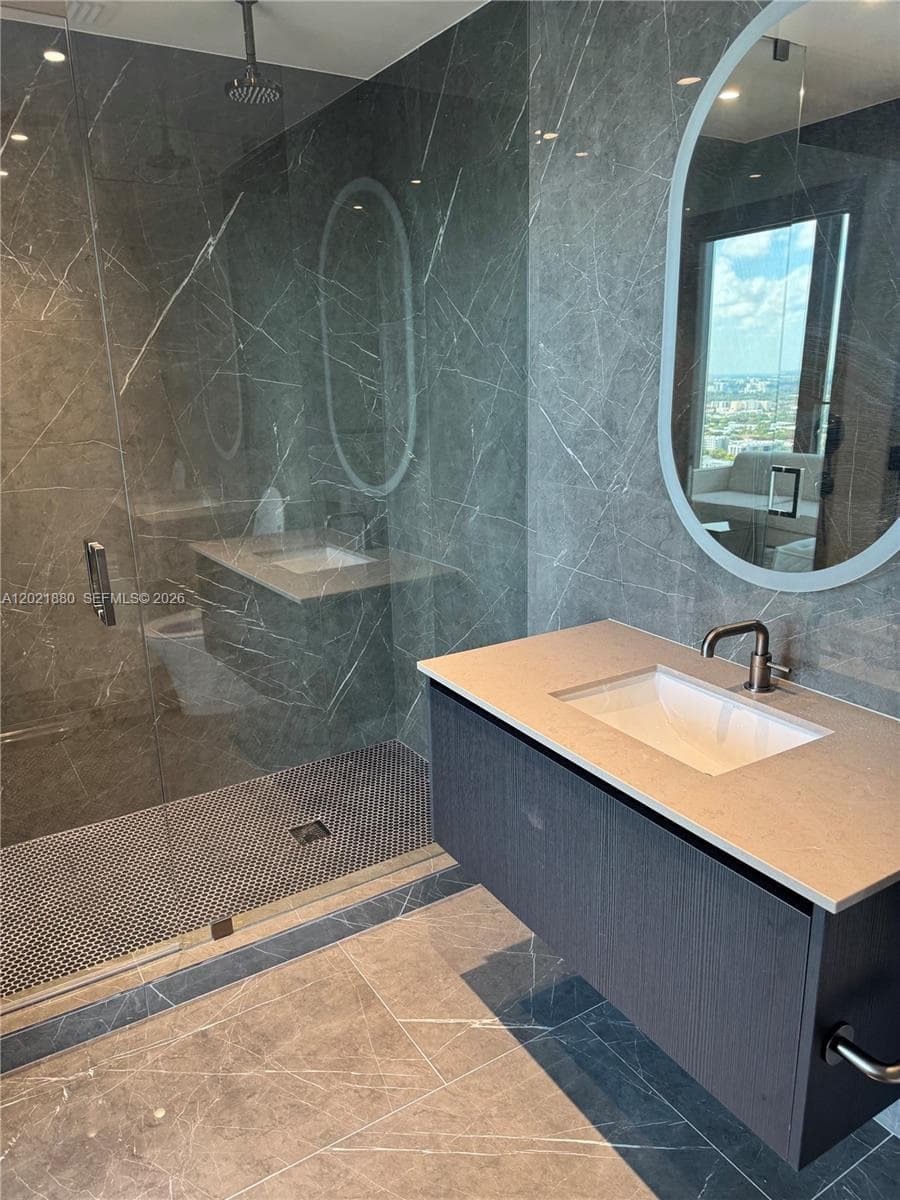 20 NE 11th St # 3405, Miami FL 33132 — 3