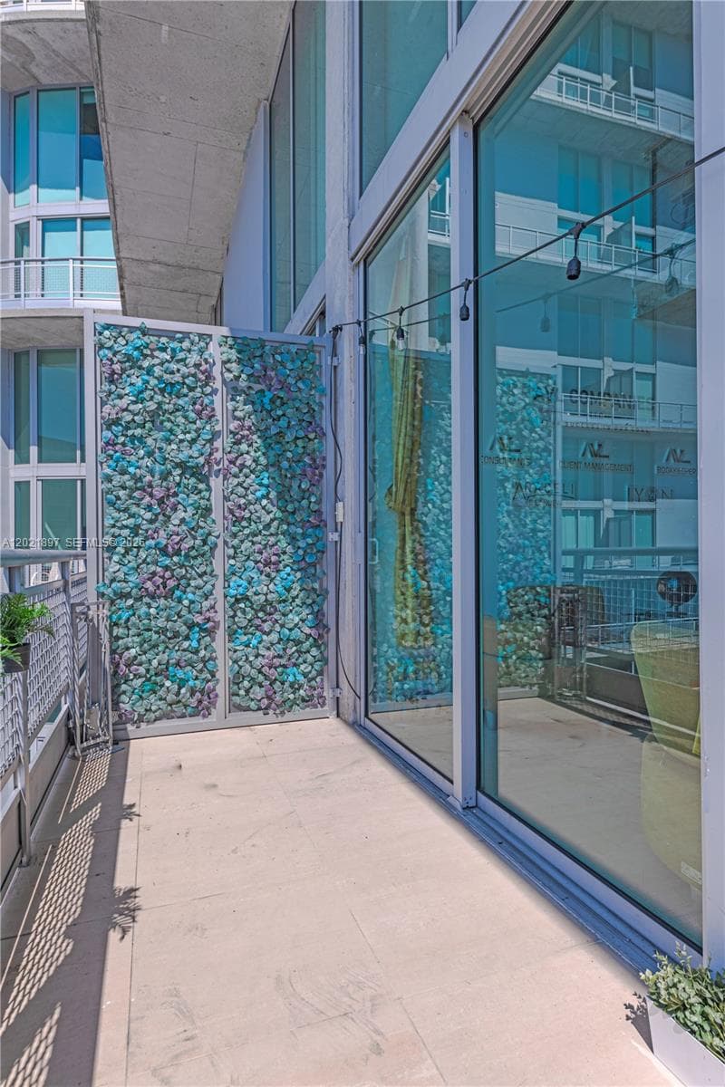 690 SW 1st Ct # 2922, Miami FL 33130 — 28