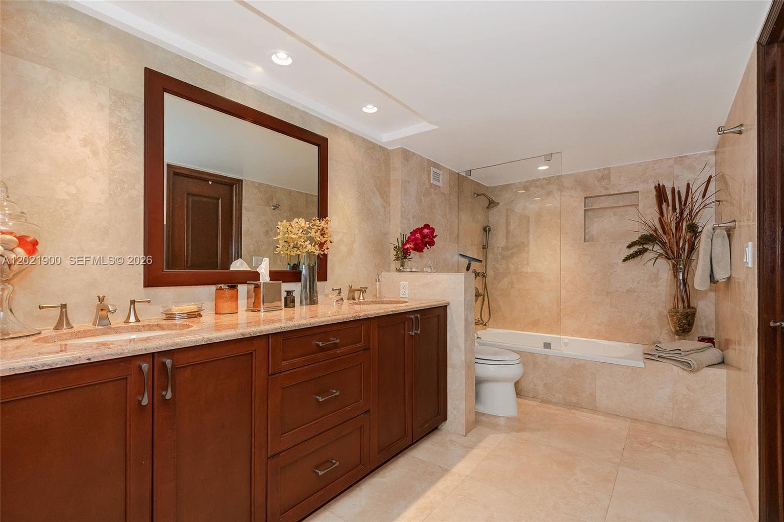 1121 Crandon Blvd # E405, Key Biscayne FL 33149 — 24