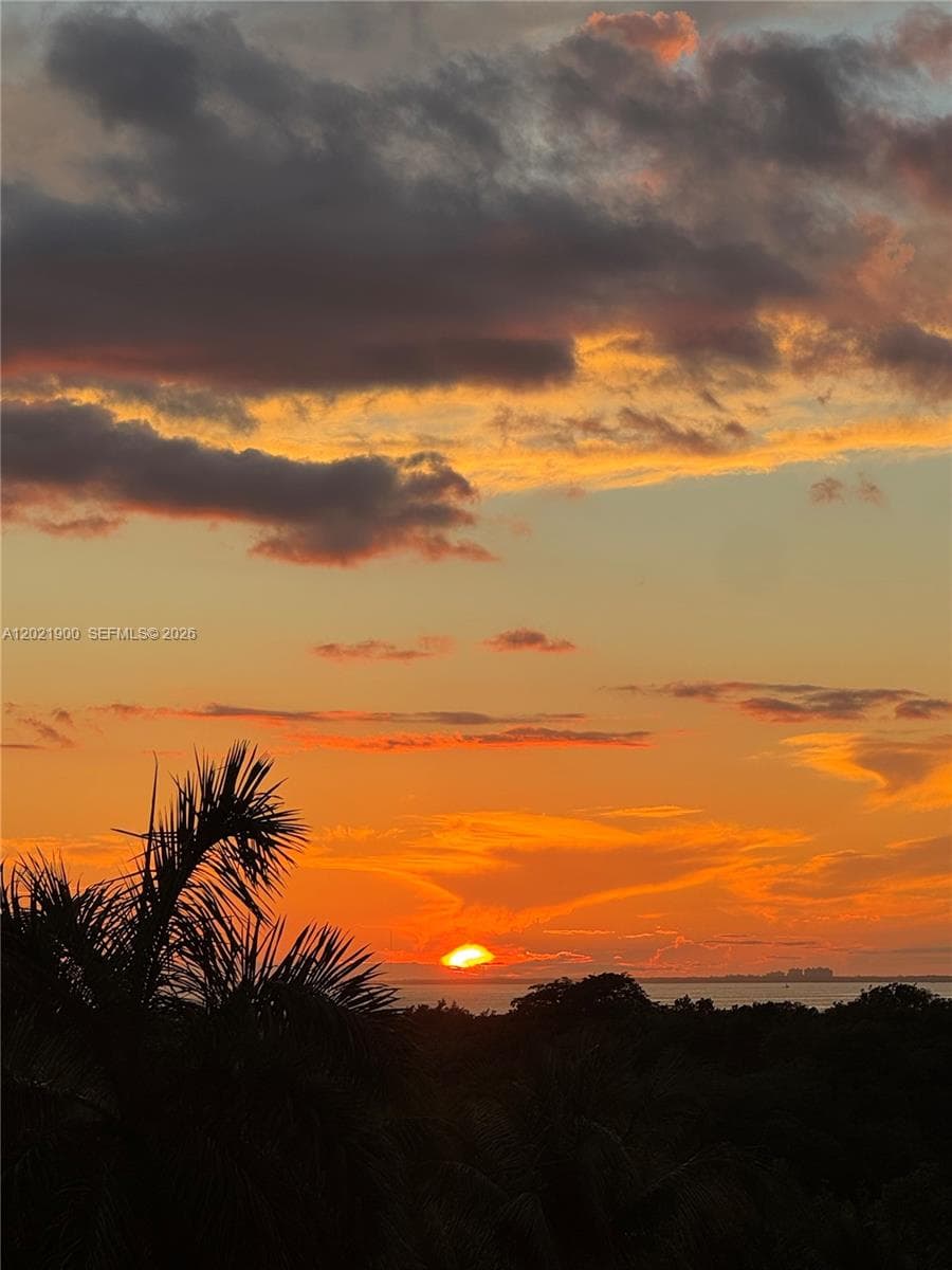 1121 Crandon Blvd # E405, Key Biscayne FL 33149 — 30