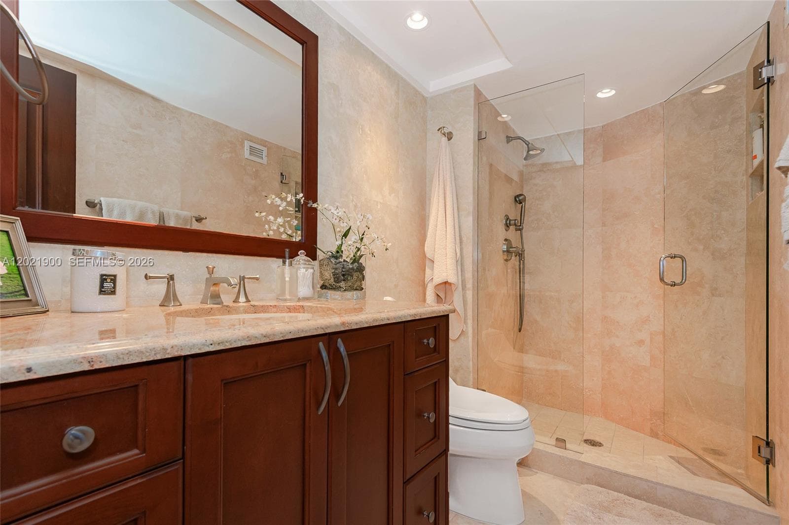 1121 Crandon Blvd # E405, Key Biscayne FL 33149 — 19