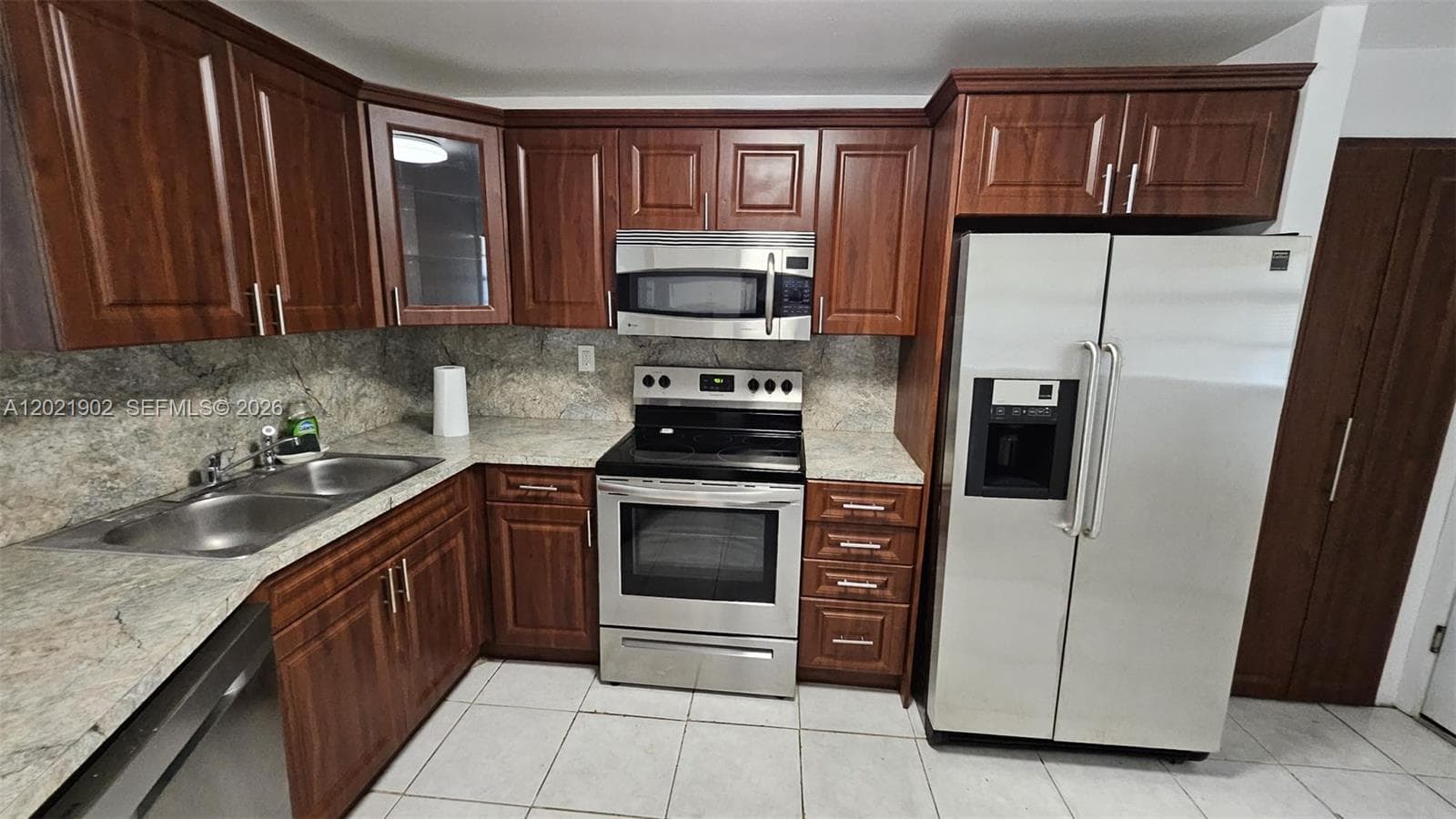 1750 NE 191st St # 4, Miami FL 33179 — 1