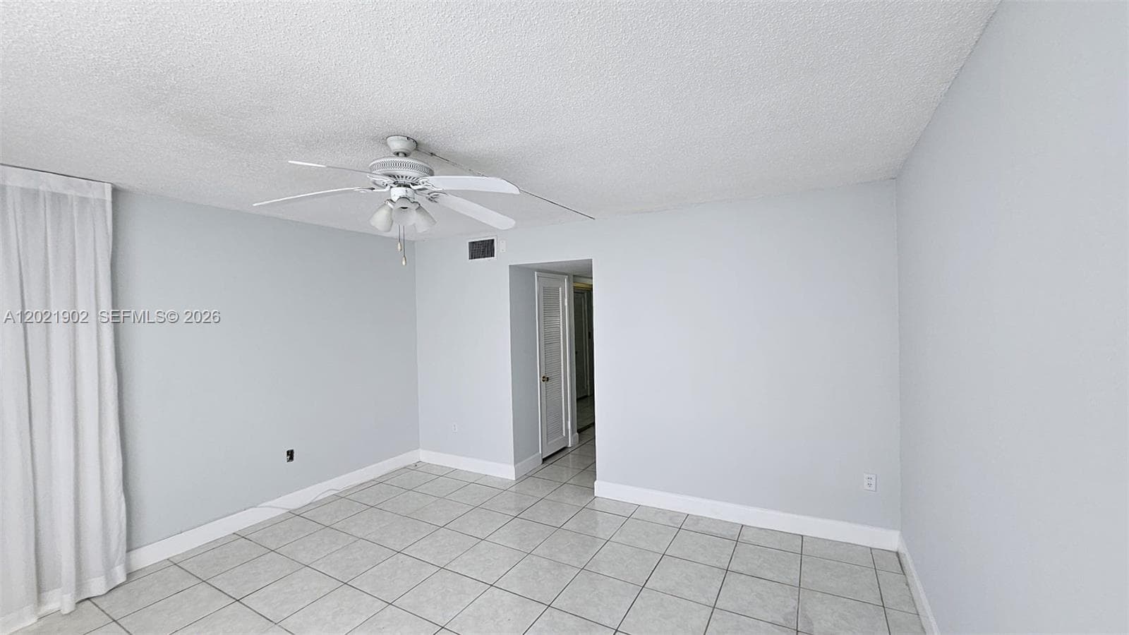 1750 NE 191st St # 4, Miami FL 33179 — 11