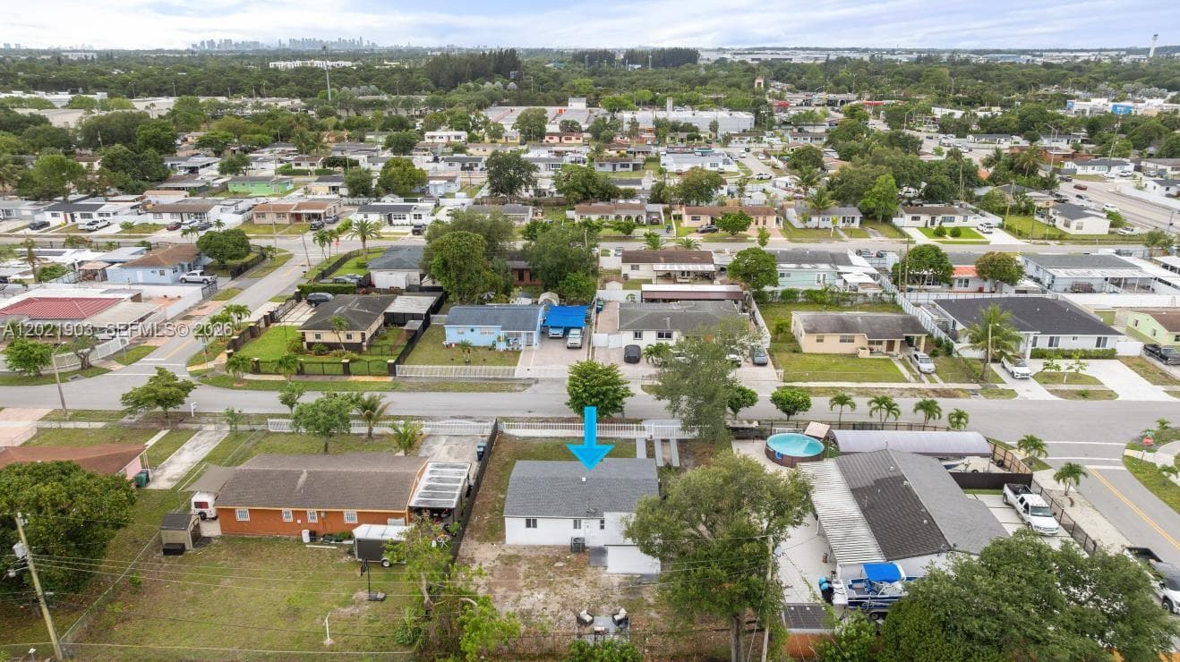 3521 NW 171st Ter, Miami Gardens FL 33056 — 25